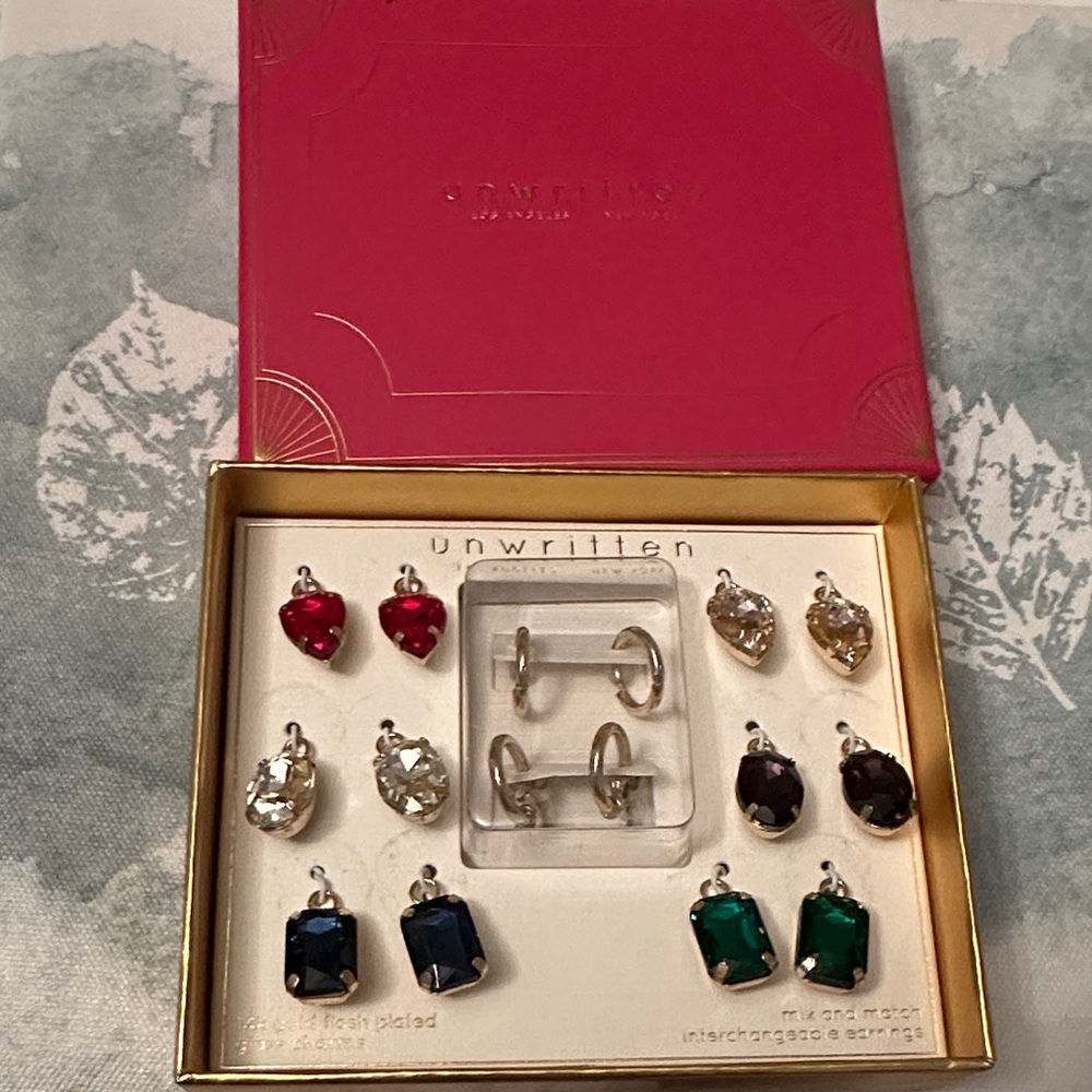 Unwritten interchange Earrings Earring Collection
